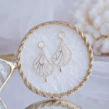 Load image into Gallery viewer, JUWANG Luxury 14K Real Gold Plated Leaves Earring Delicate Micro Inlaid Cubic Zircon CZ Stud Earrings Wedding Jewelry Pendant